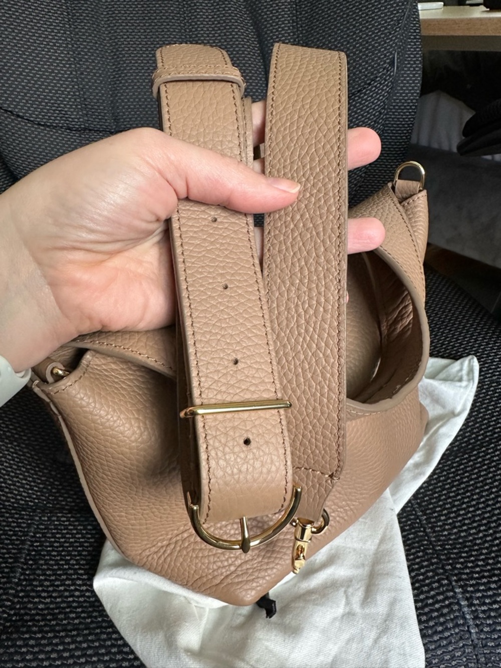 Cuyana Mini System Tote - cappuccino color - Picture 12 of 12
